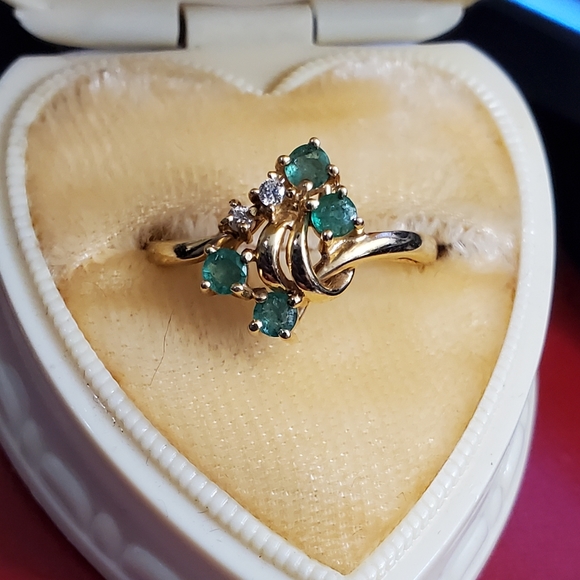 14k emerald & diamond ring size 6 1/4. Stamped 14kP for plumb meaning exactly 14 - Picture 1 of 9